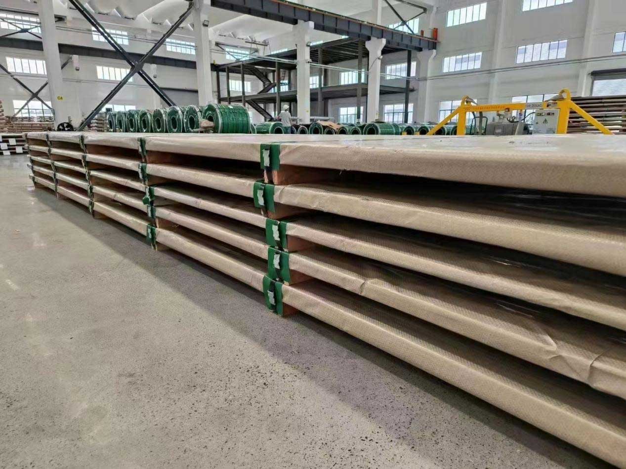 Advantages and characteristics of stainless steel plates